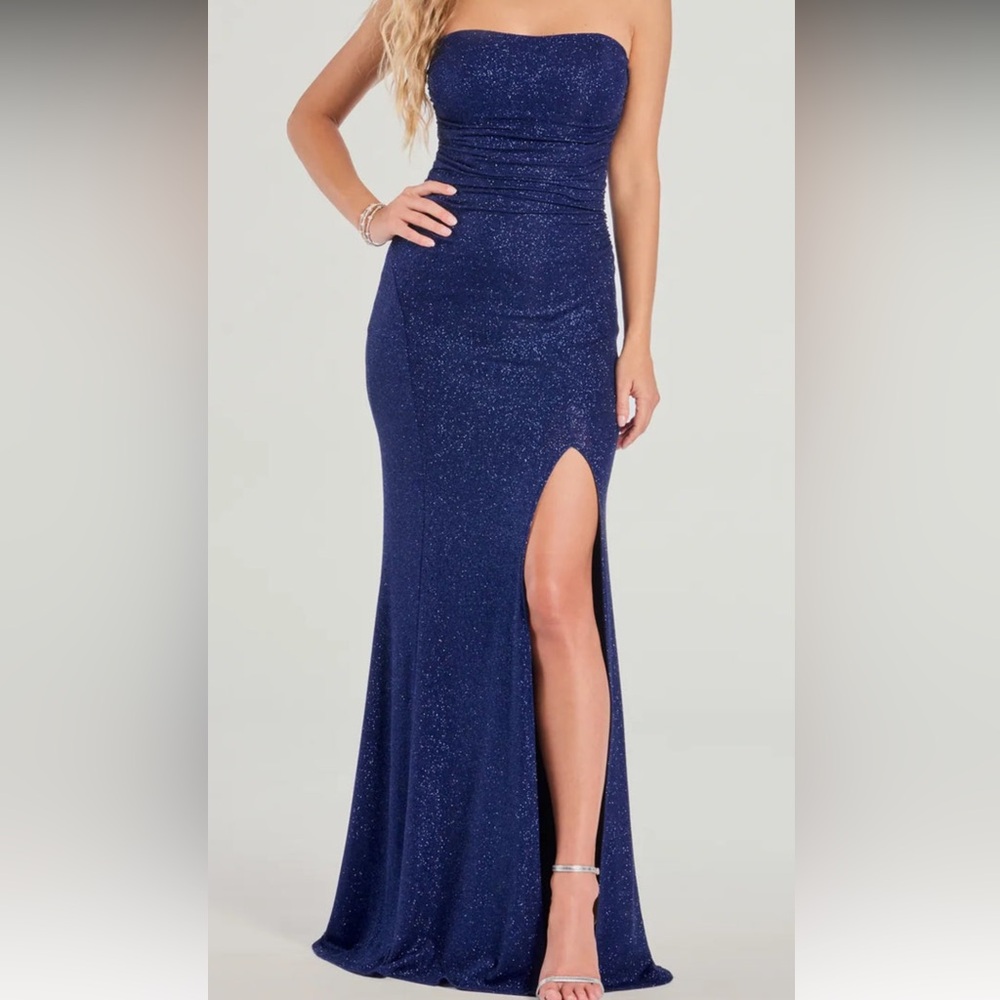 Elegant Navy Strapless Evening Gown
